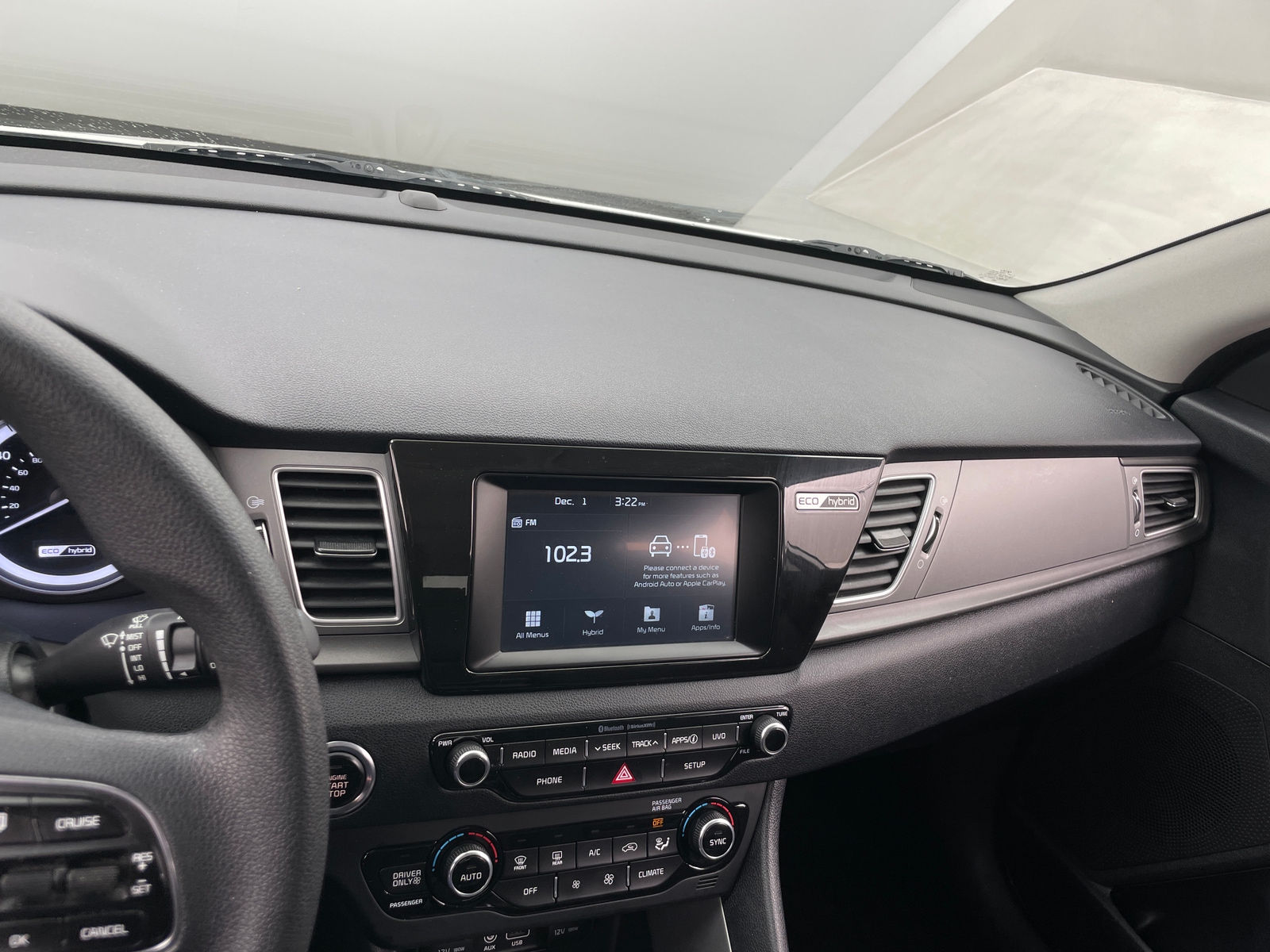 Thumbnail: 2019 Kia Niro - 4