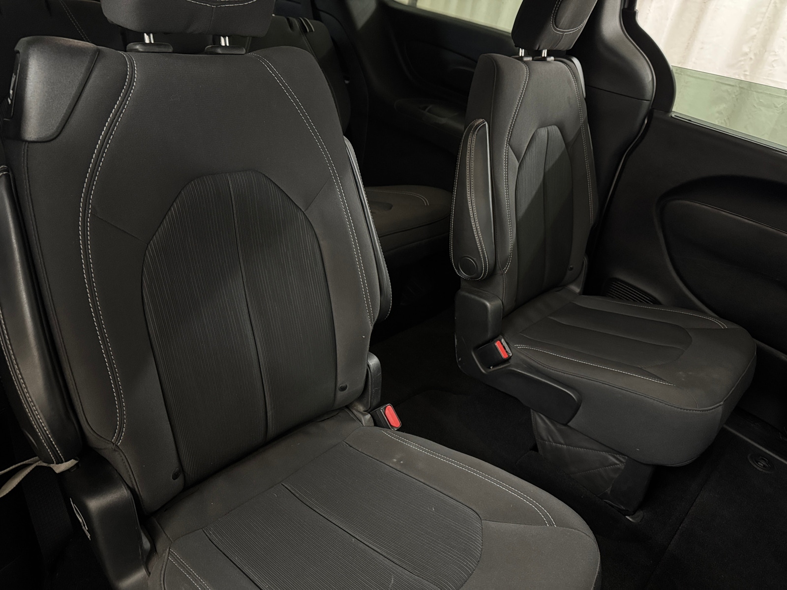 Thumbnail: 2019 Chrysler Pacifica - 6