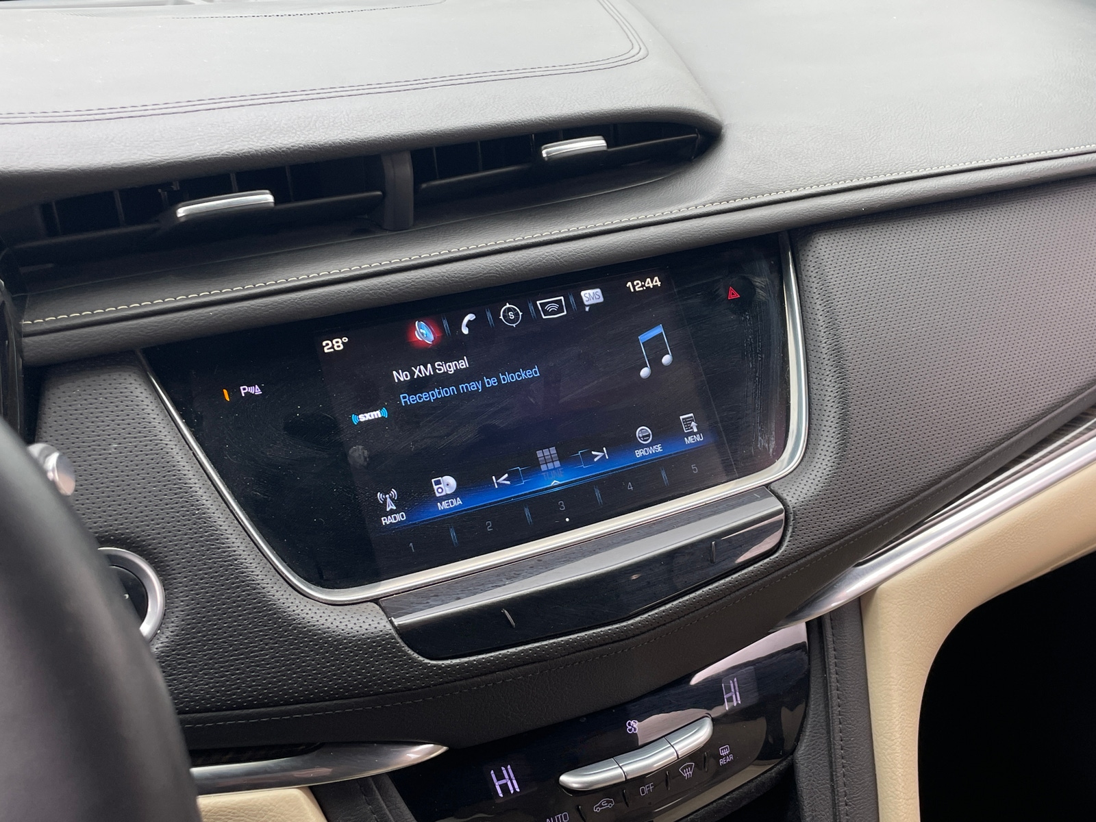 Thumbnail: 2017 Cadillac XT5 - 3