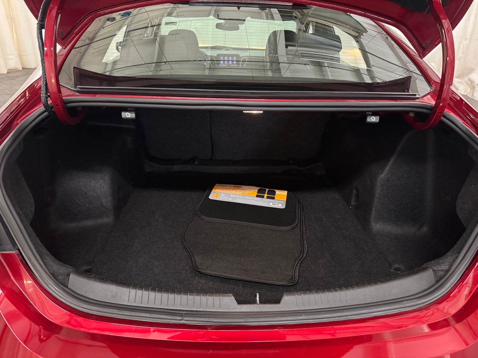 Thumbnail: 2024 Chevrolet Malibu - 7