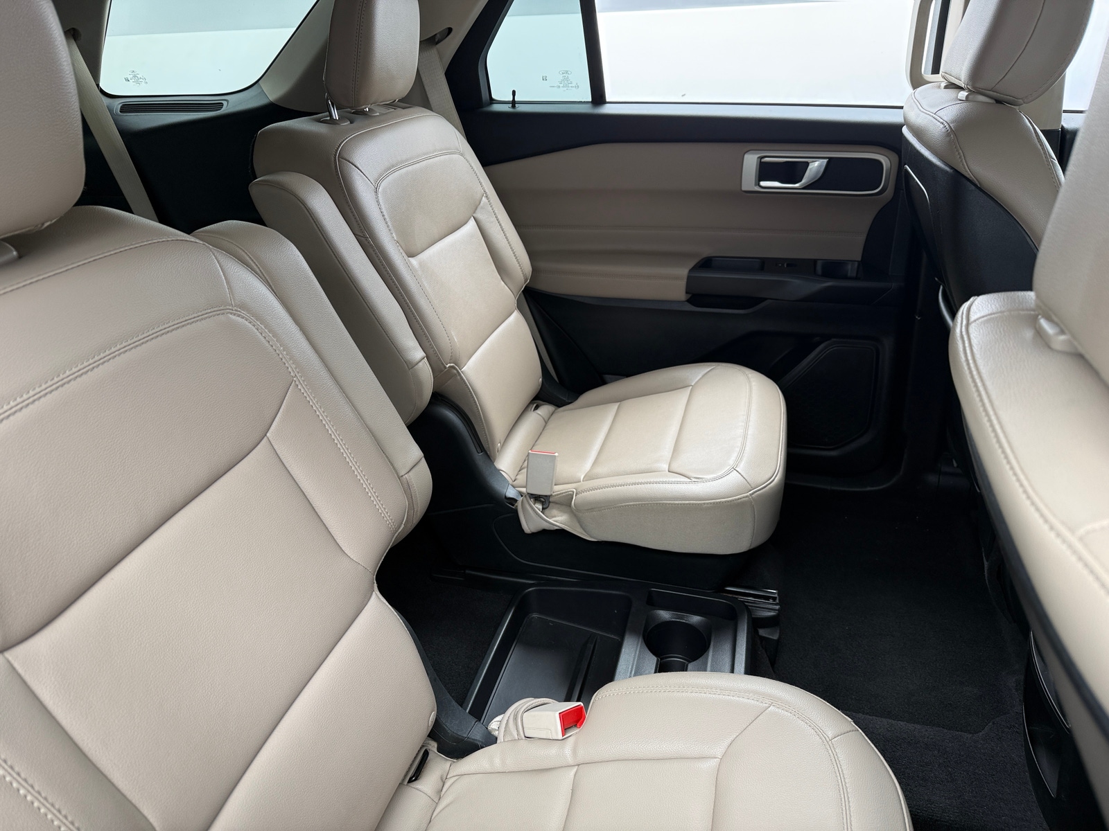 Thumbnail: 2020 Ford Explorer - 5