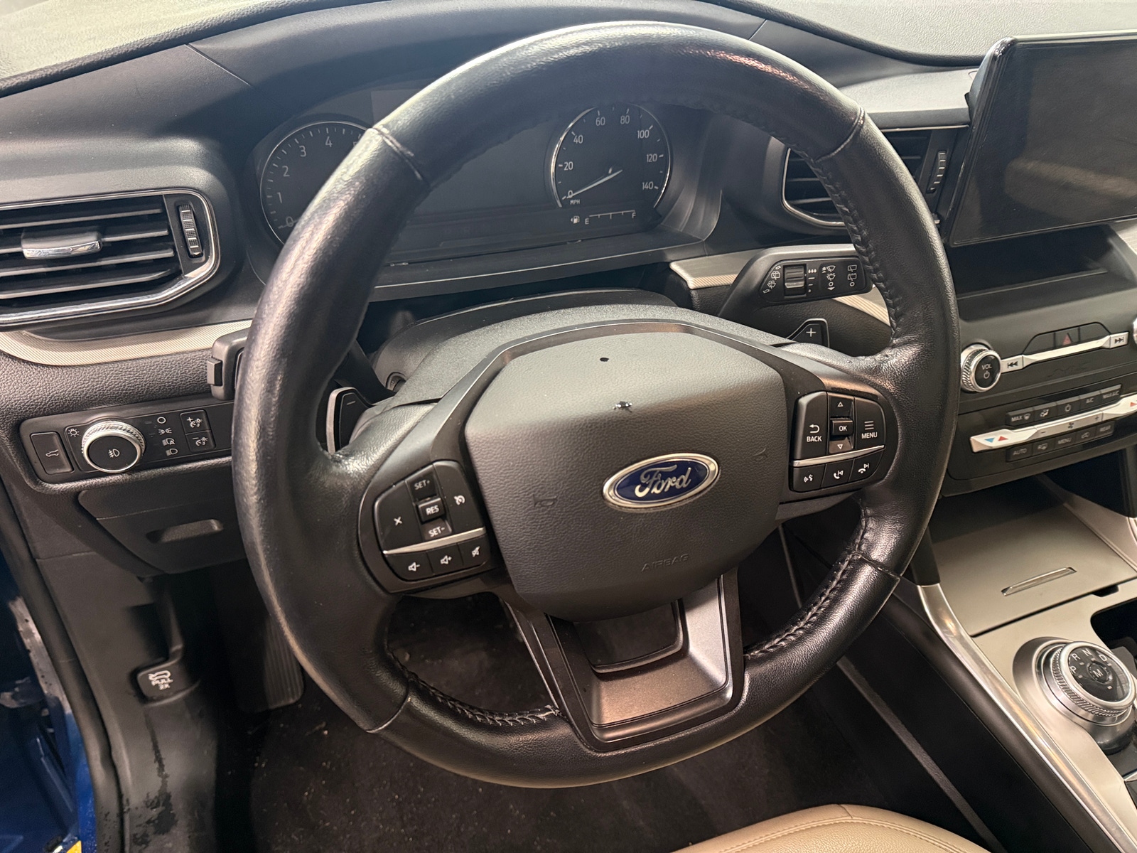 Thumbnail: 2020 Ford Explorer - 4