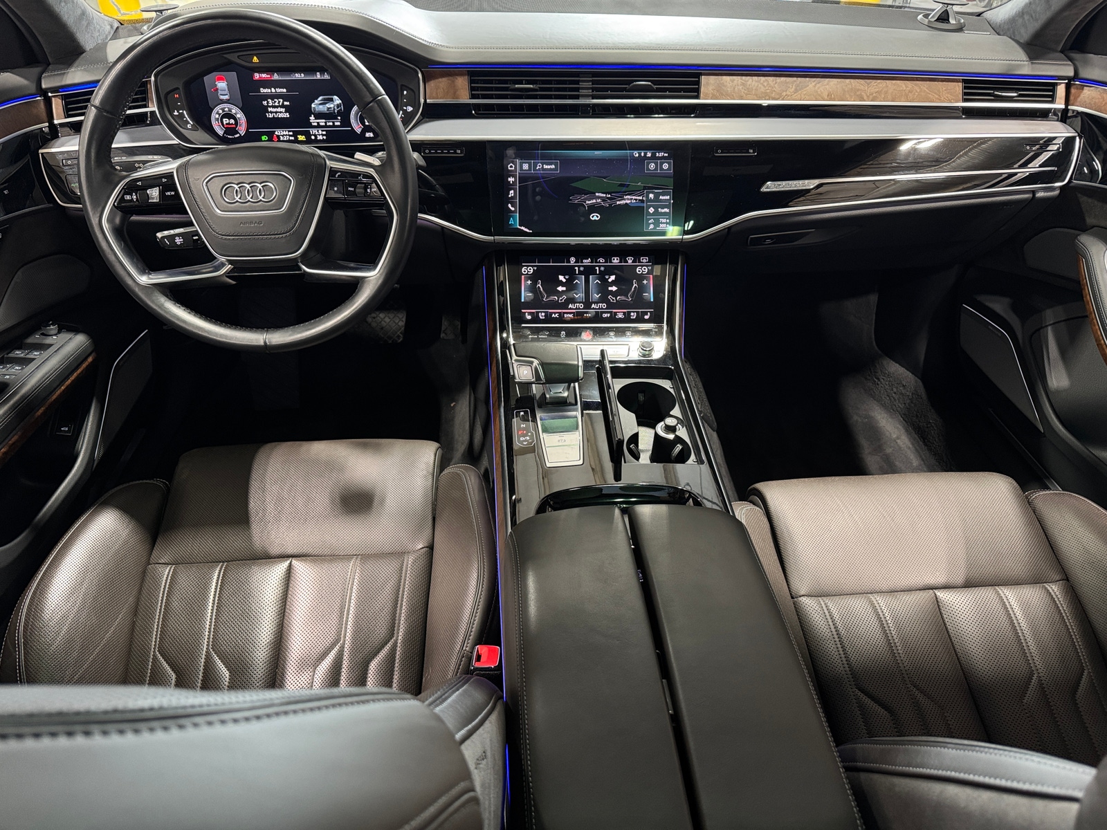 Thumbnail: 2020 Audi A8 - 2