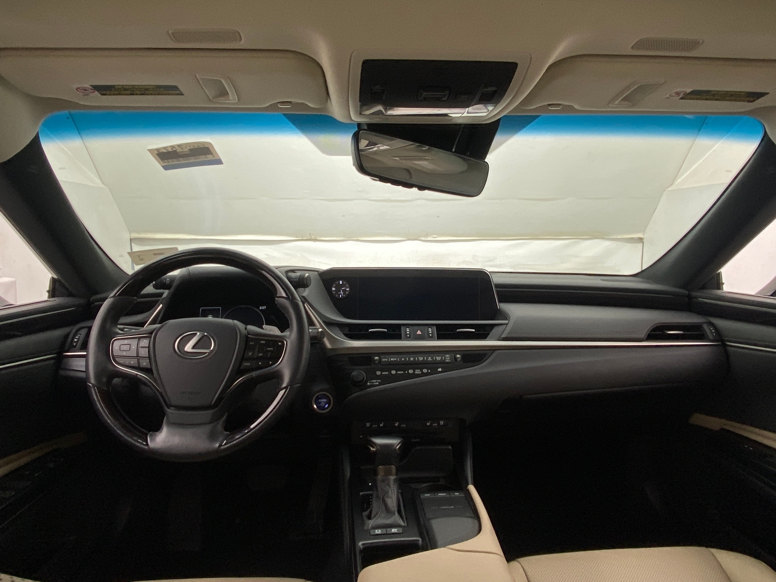 Thumbnail: 2020 Lexus ES - 2