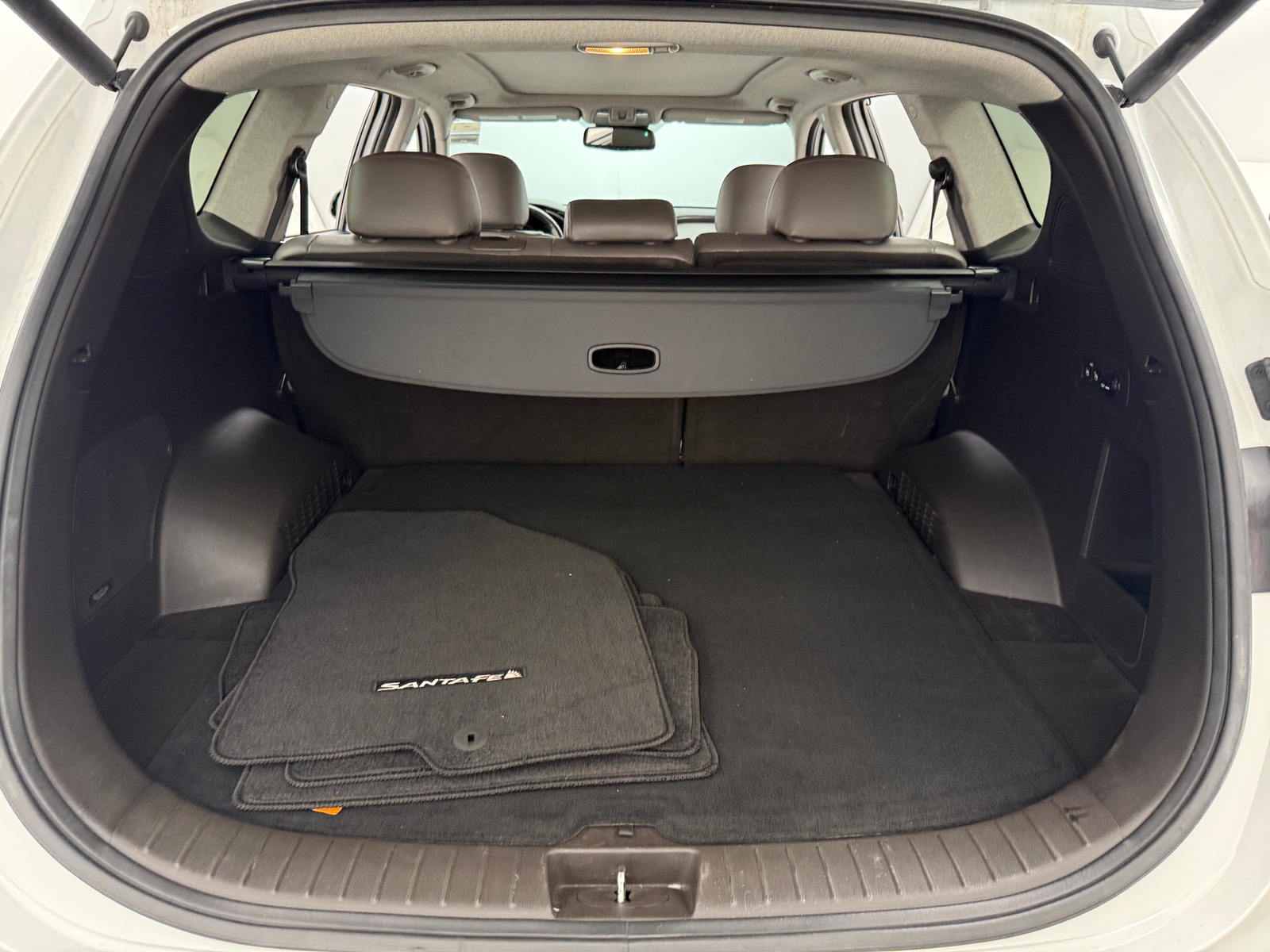 Thumbnail: 2020 Hyundai Santa Fe - 6