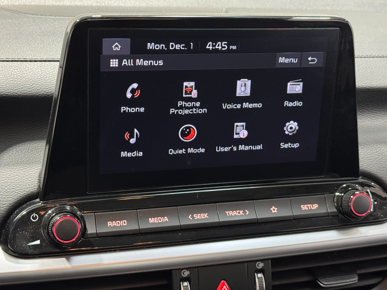 Thumbnail: 2024 Kia Forte - 4