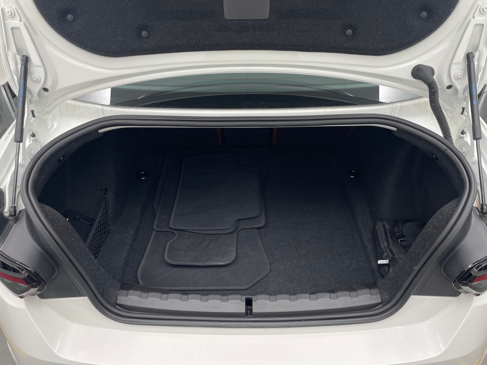 Thumbnail: 2025 BMW 2 Series - 4