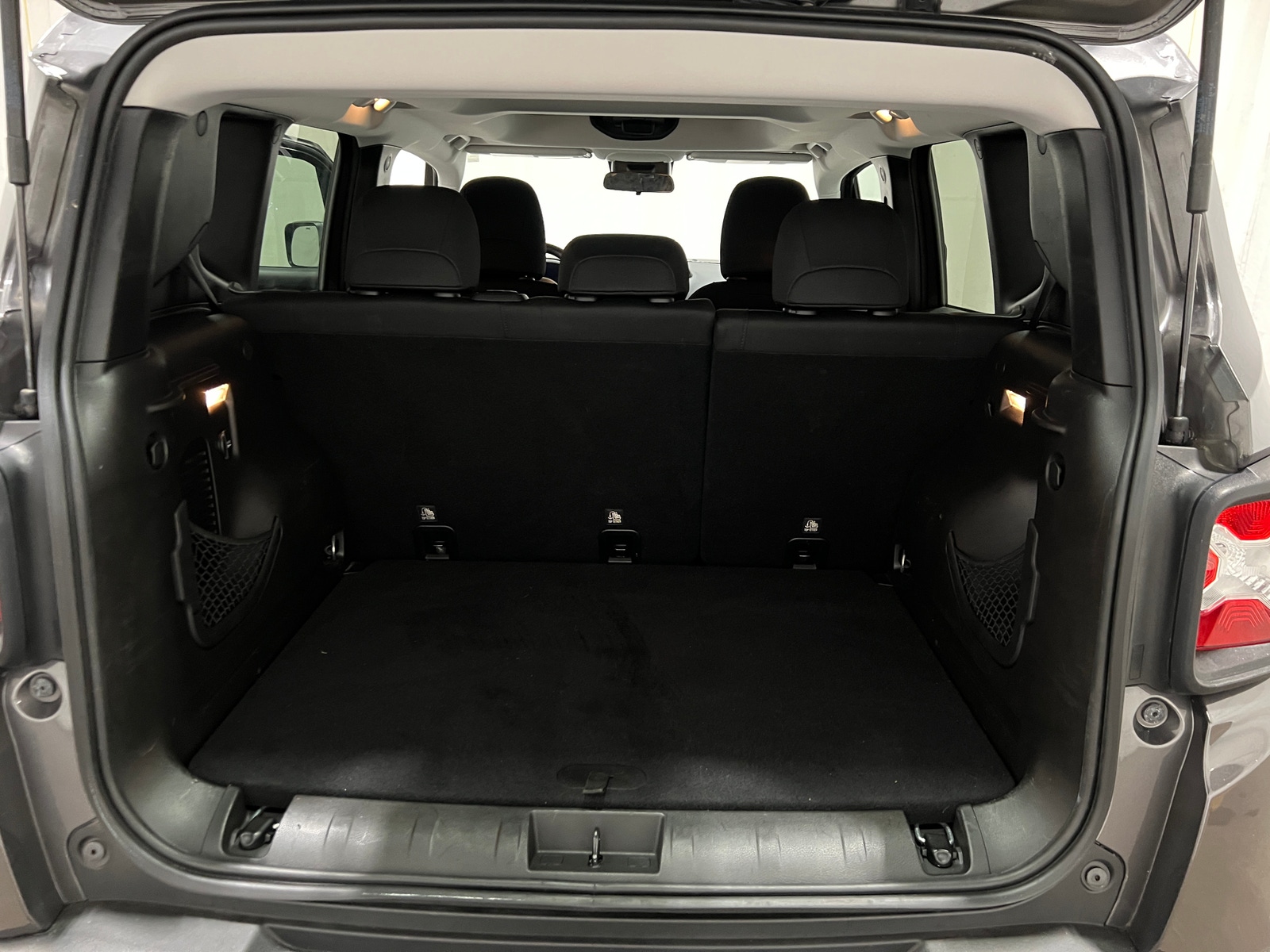 Thumbnail: 2017 Jeep Renegade - 7