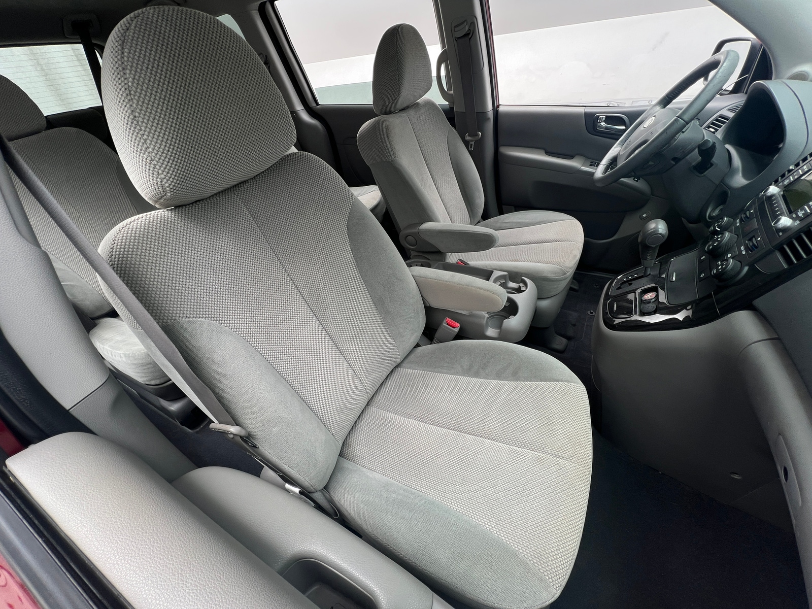 Thumbnail: 2012 Kia Sedona - 2