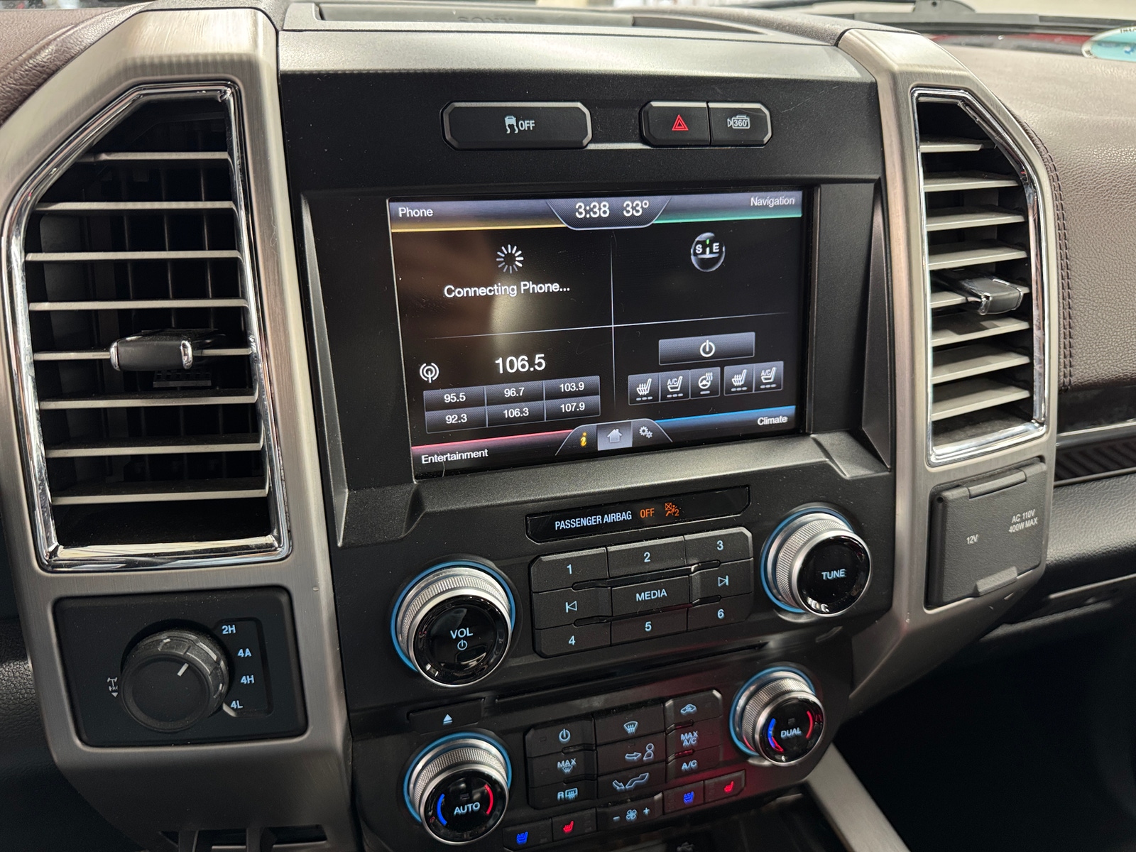 Thumbnail: 2015 Ford Econoline - 3