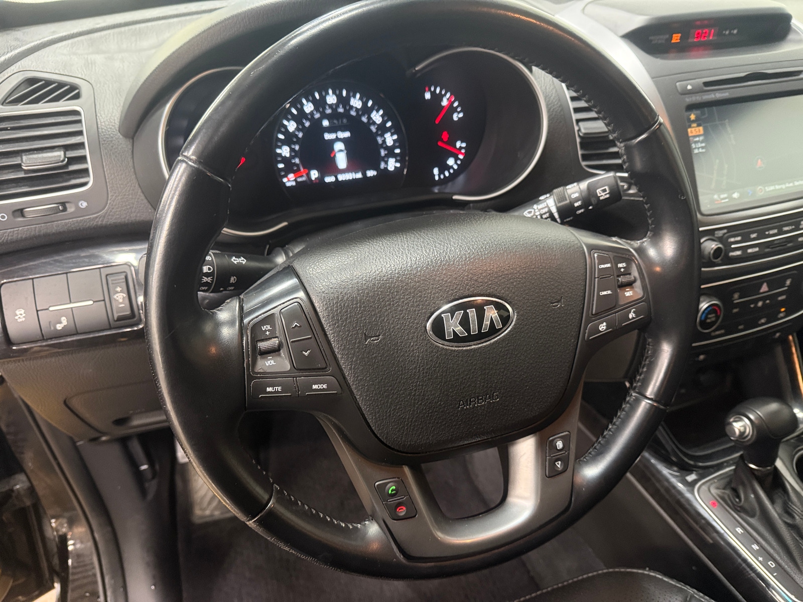 Thumbnail: 2015 Kia Sorento - 4