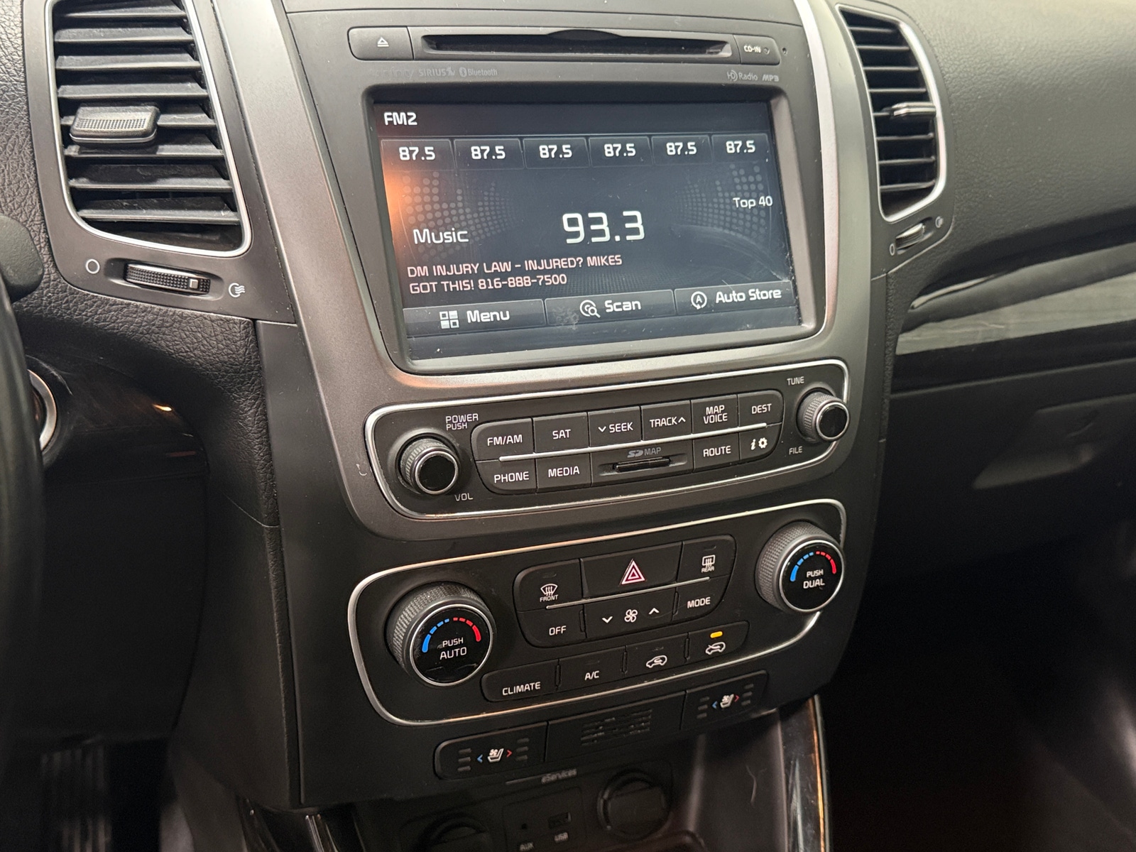 Thumbnail: 2015 Kia Sorento - 3