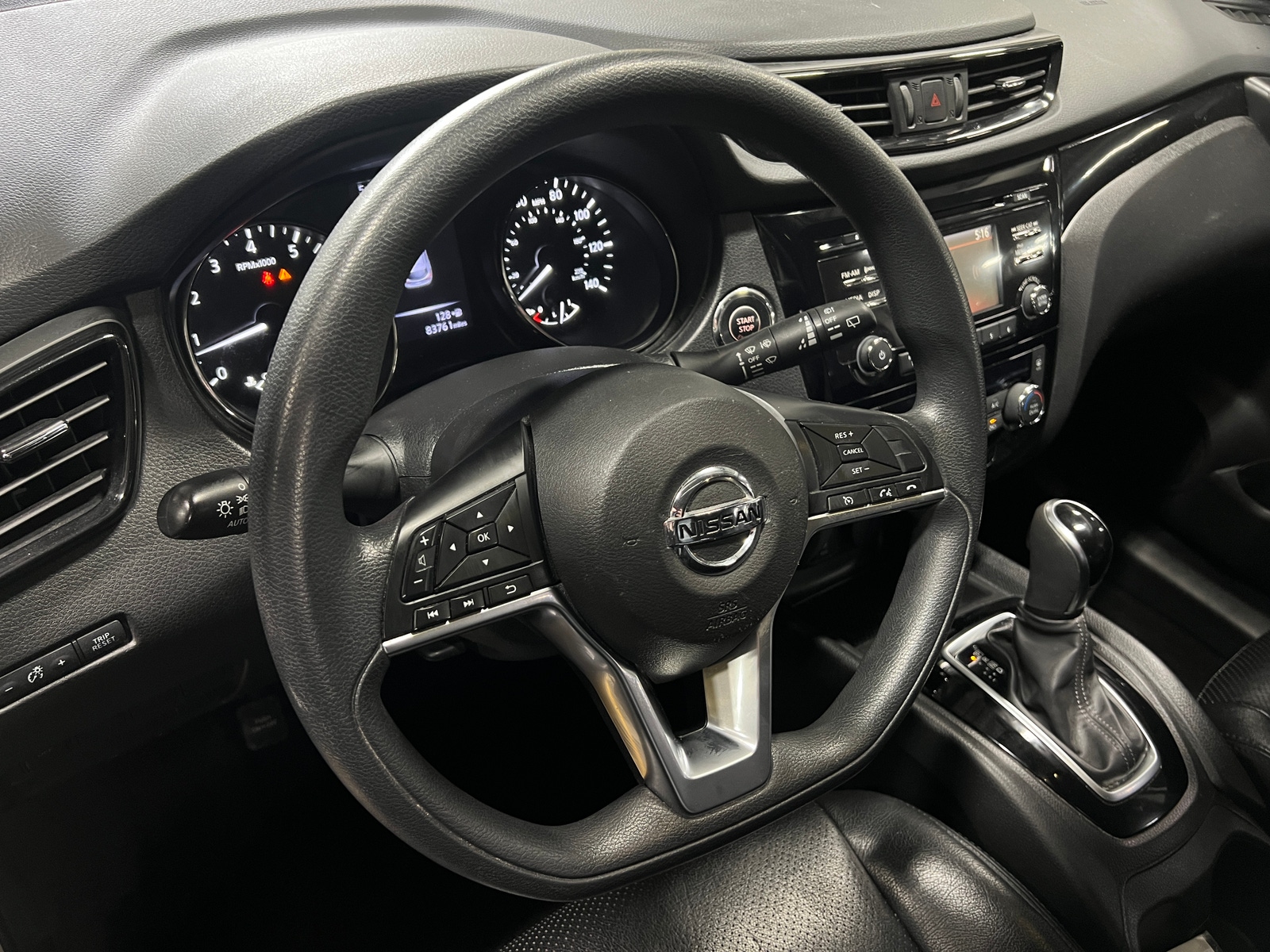 Thumbnail: 2017 Nissan Rogue Sport - 5