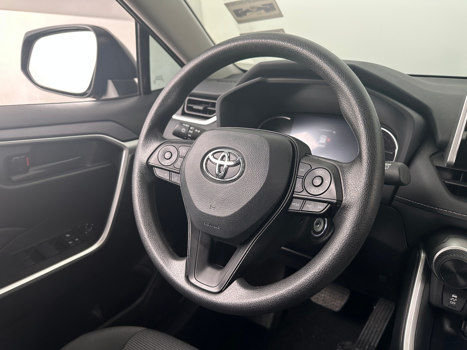 Thumbnail: 2025 Toyota RAV4 - 5