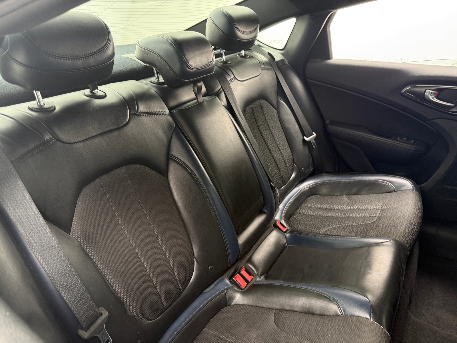 Thumbnail: 2016 Chrysler 200 - 6