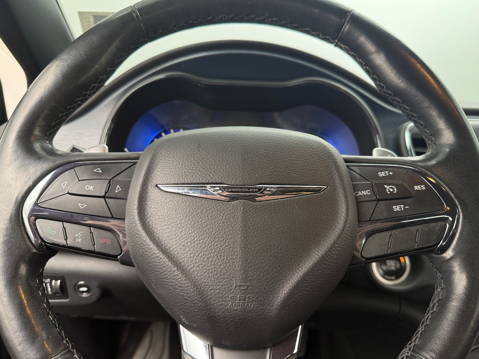 Thumbnail: 2016 Chrysler 200 - 5