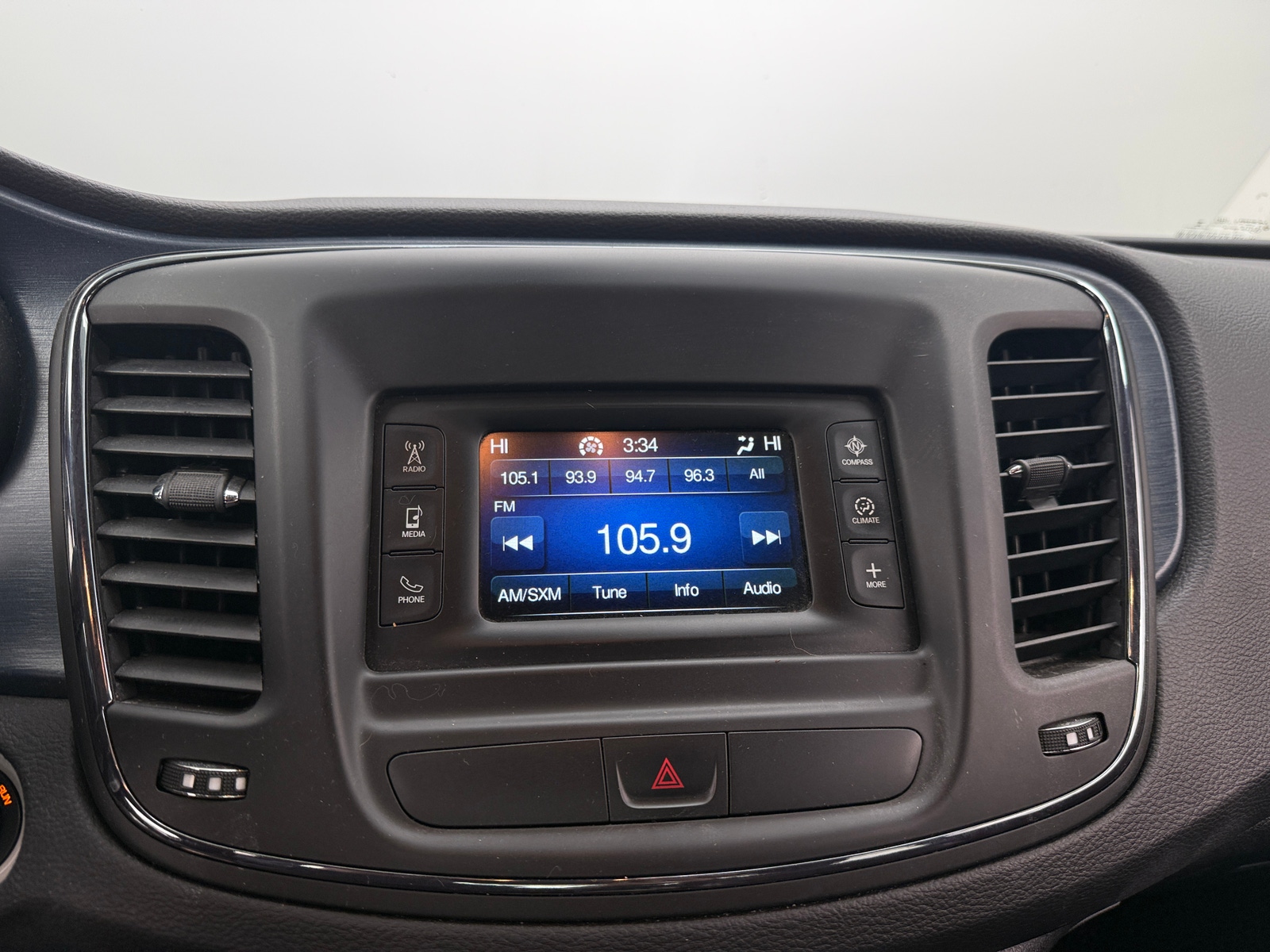 Thumbnail: 2016 Chrysler 200 - 4