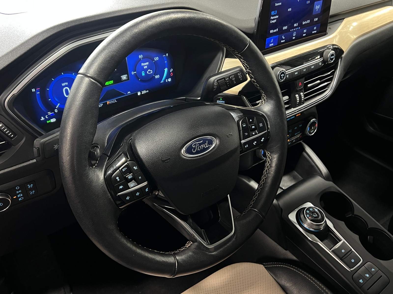 Thumbnail: 2022 Ford Escape - 4