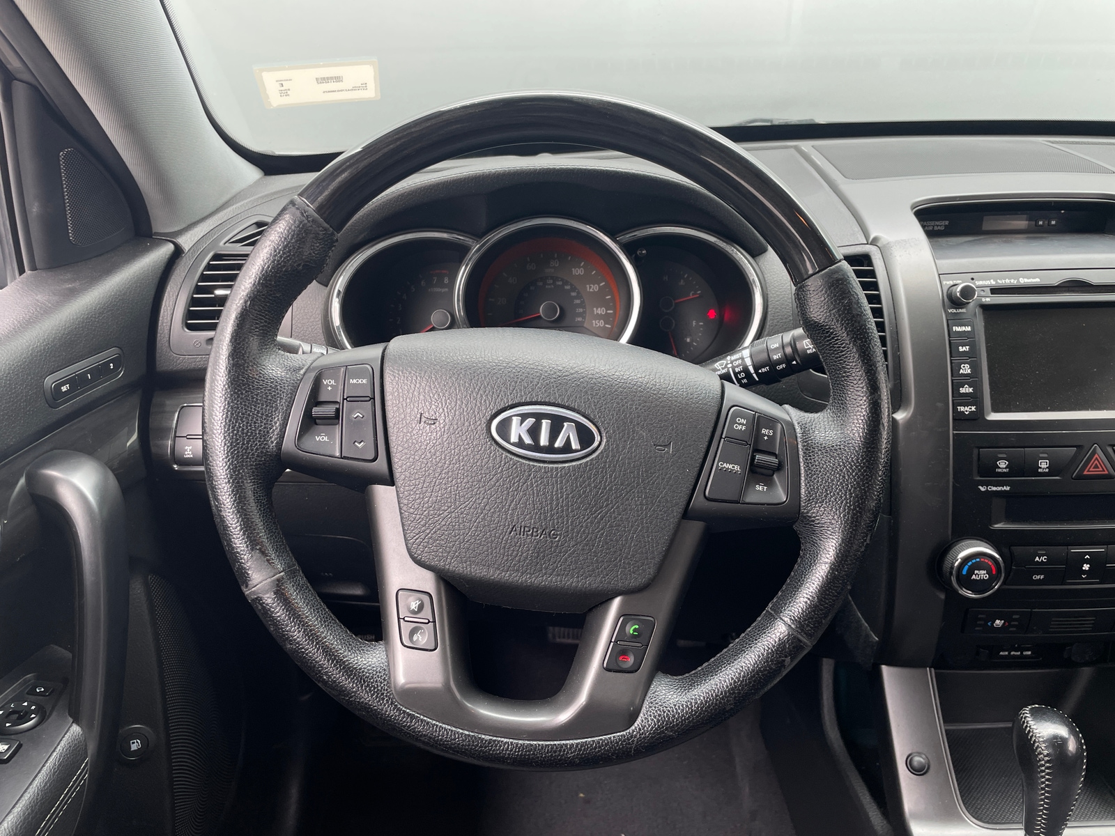 Thumbnail: 2013 Kia Sorento - 4