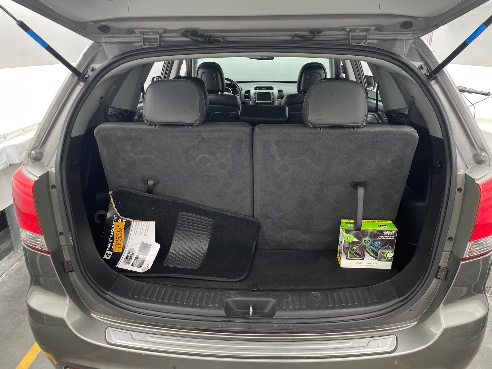 Thumbnail: 2013 Kia Sorento - 6