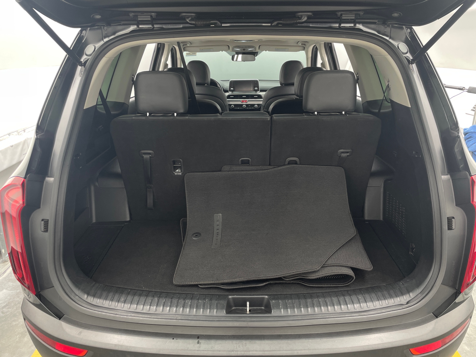 Thumbnail: 2020 Kia Telluride - 6