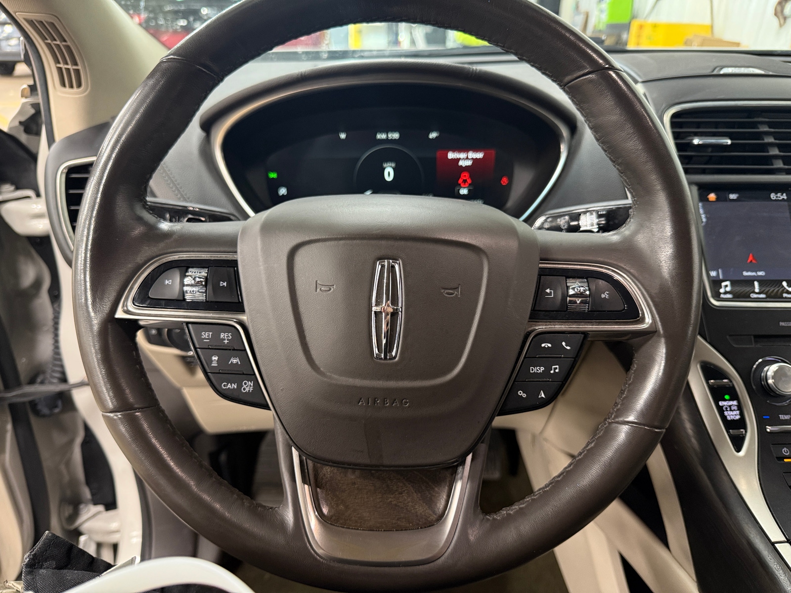 Thumbnail: 2019 Lincoln Nautilus - 4