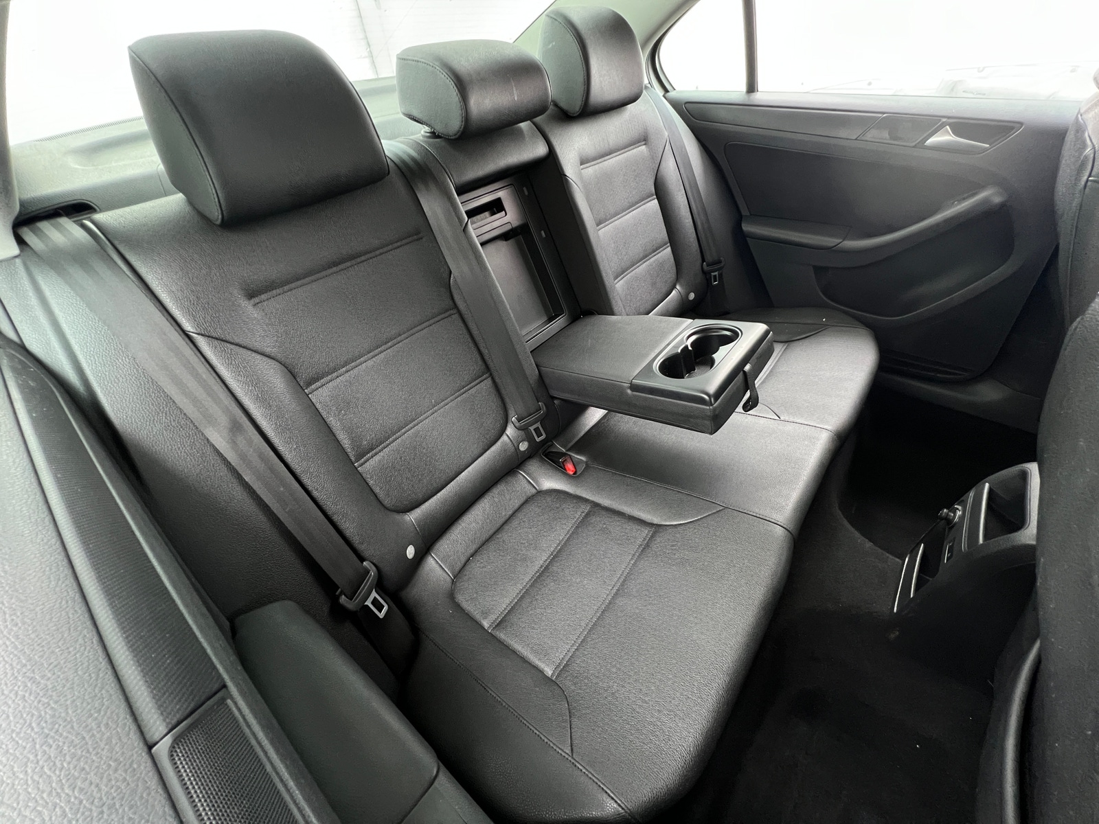 Thumbnail: 2012 Volkswagen Jetta - 5