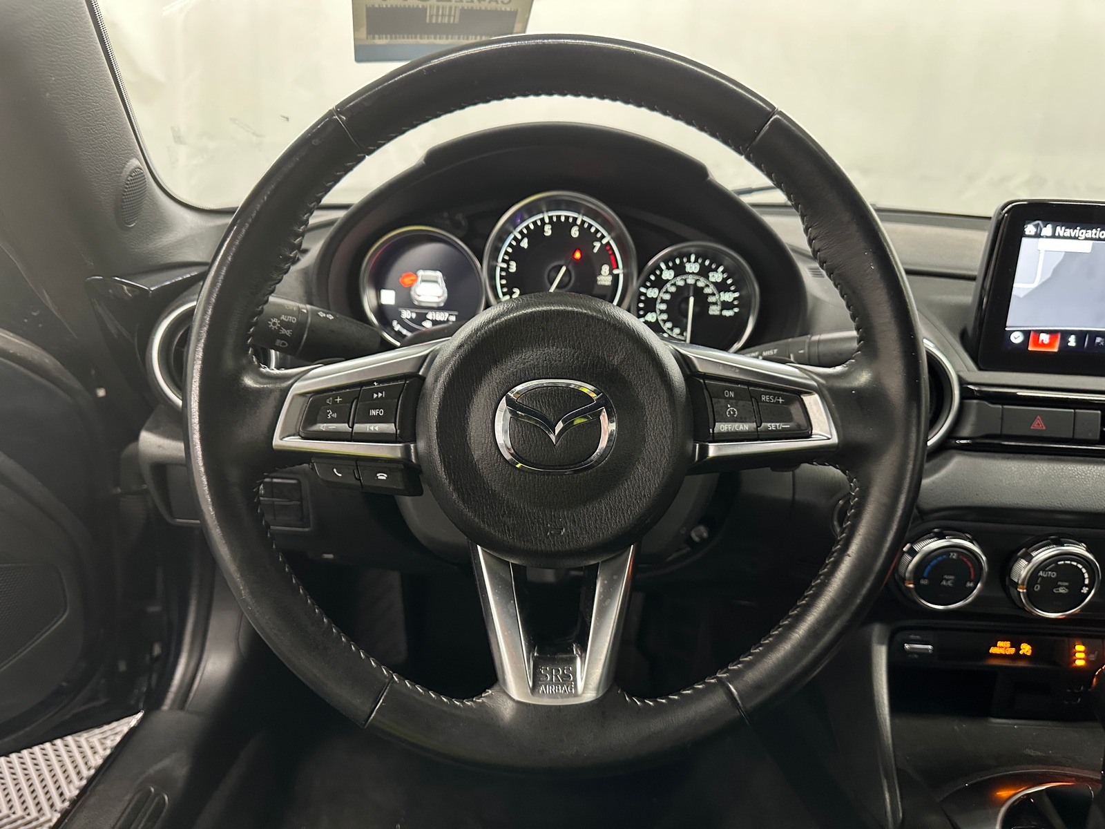 Thumbnail: 2022 Mazda MX-5 Miata - 4