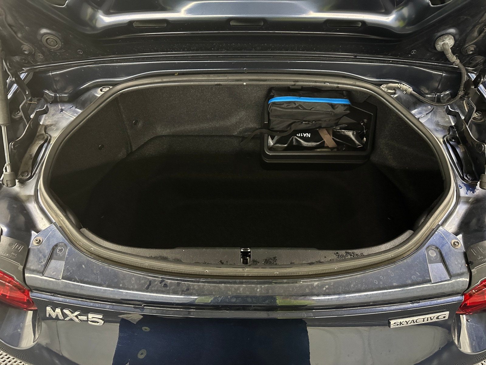 Thumbnail: 2022 Mazda MX-5 Miata - 5