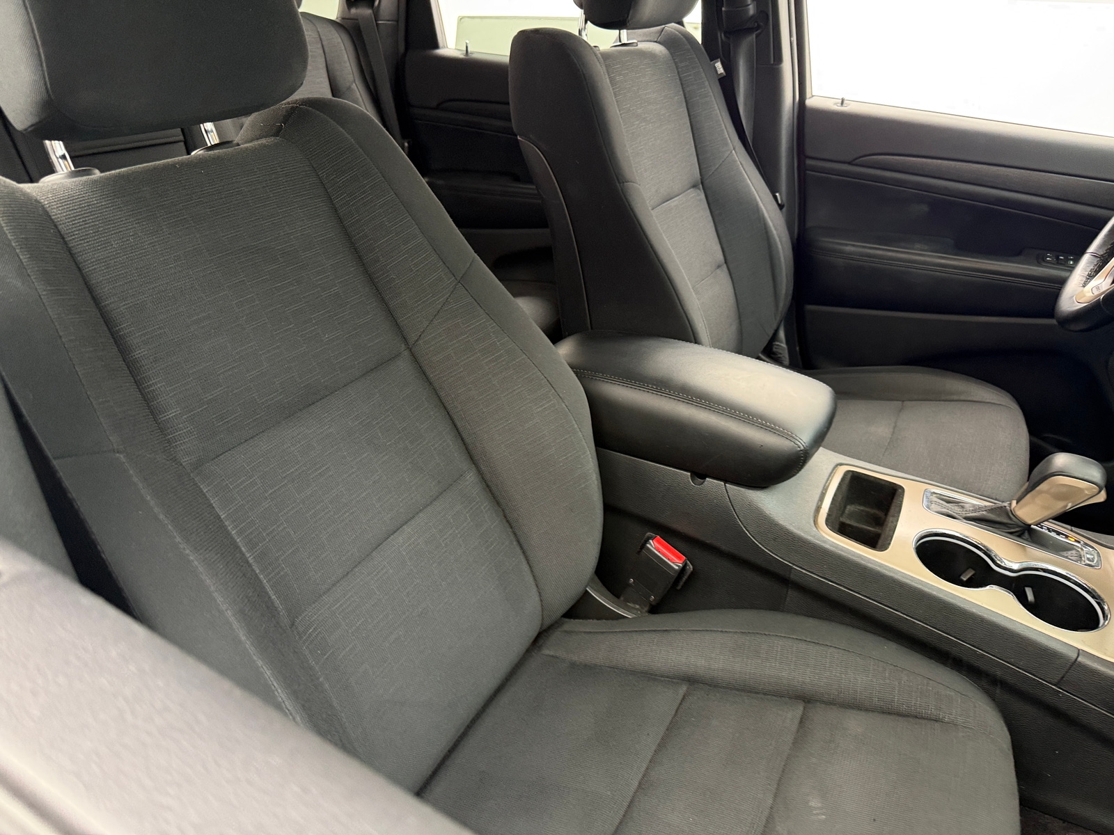 Thumbnail: 2016 Jeep Grand Cherokee - 2