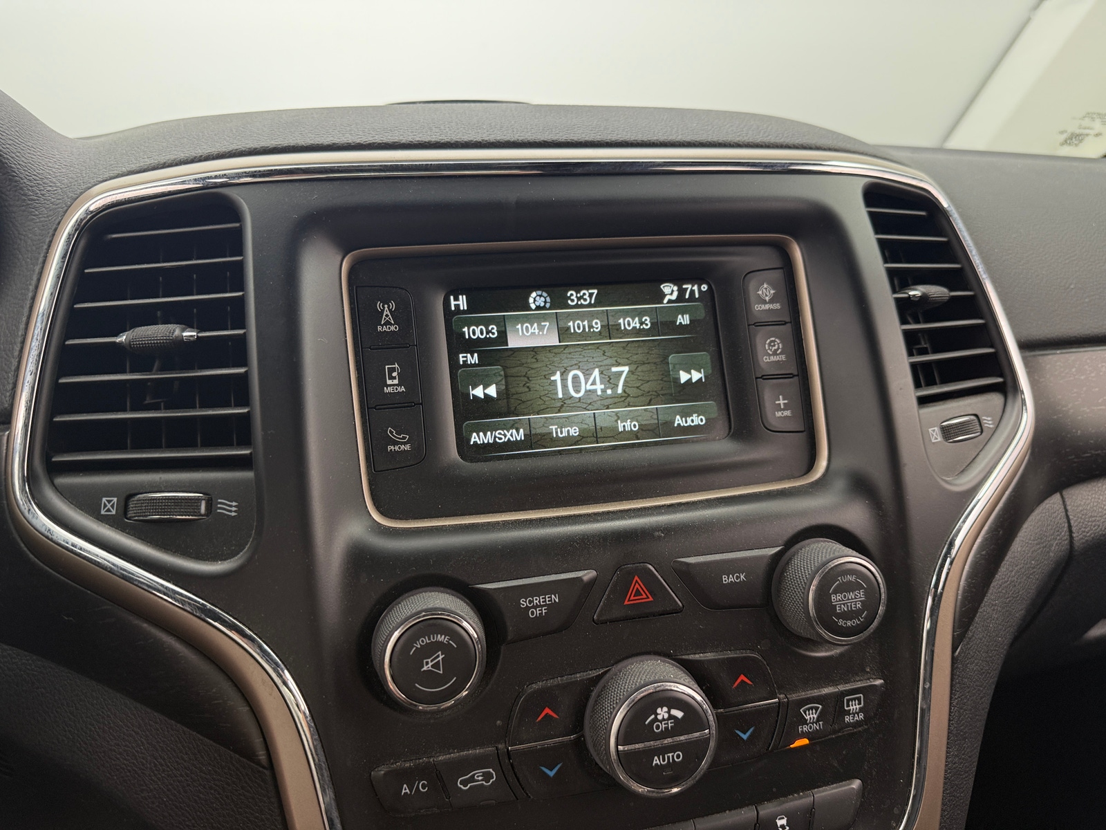 Thumbnail: 2016 Jeep Grand Cherokee - 4