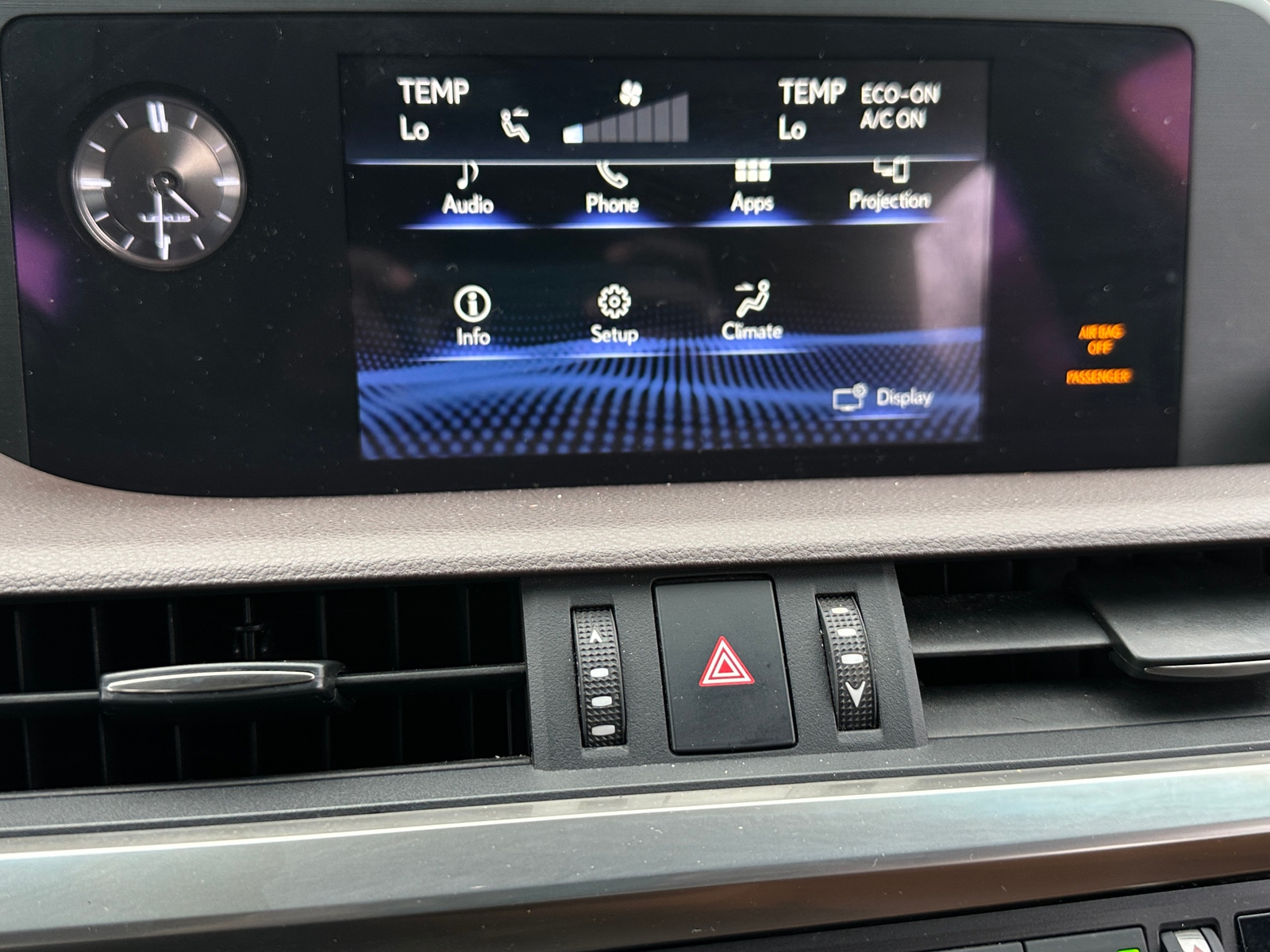 Thumbnail: 2019 Lexus ES - 4