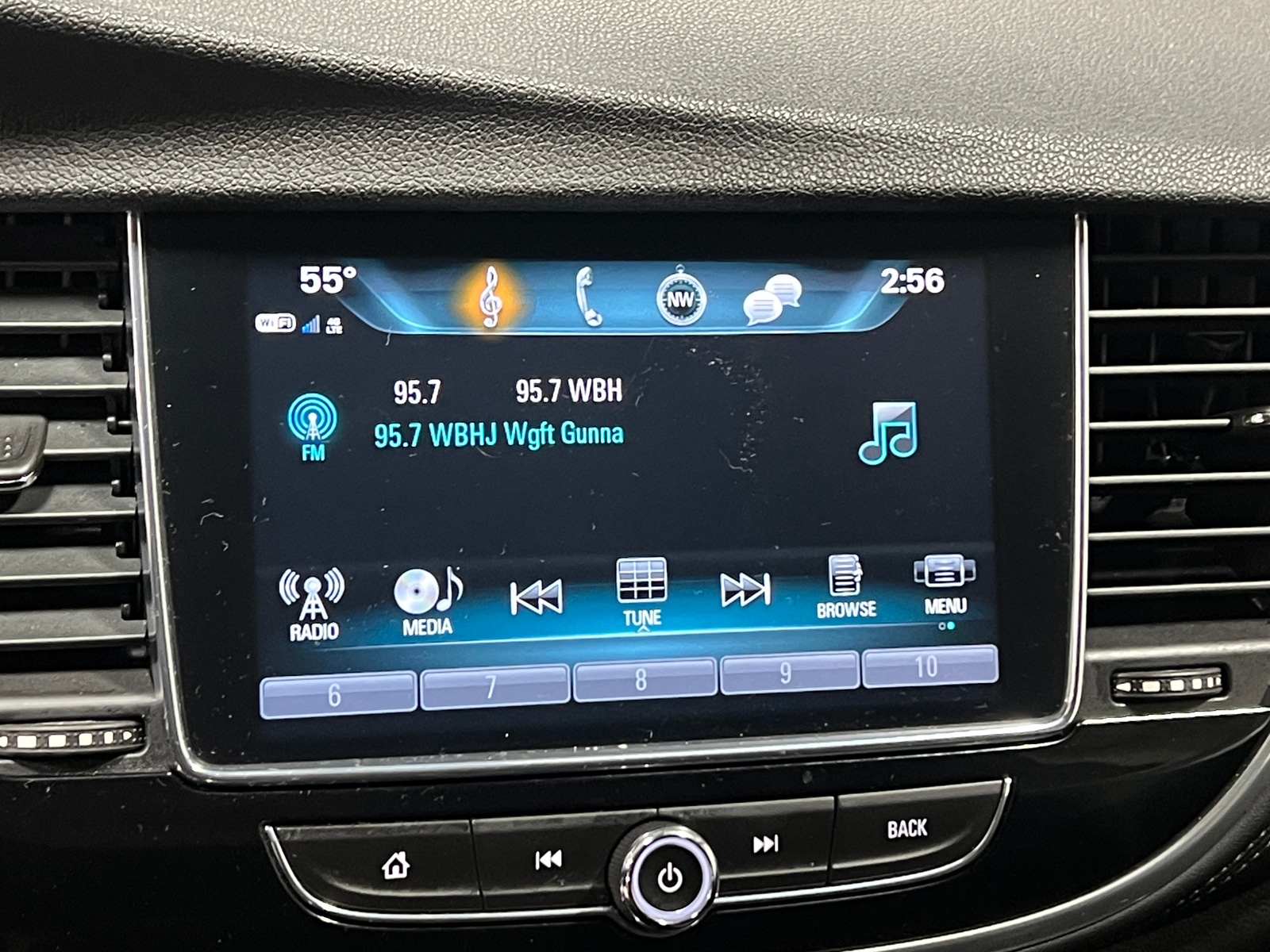 Thumbnail: 2020 Buick Encore - 4