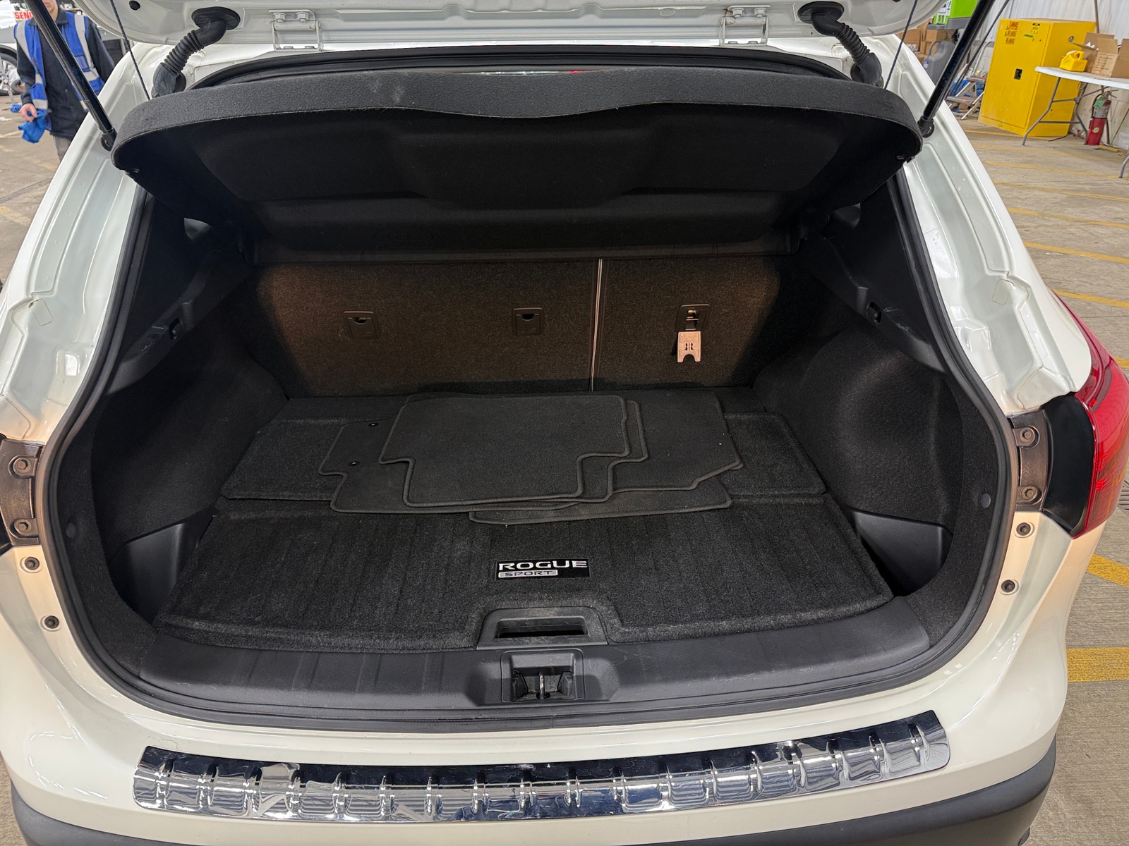 Thumbnail: 2019 Nissan Rogue Sport - 7