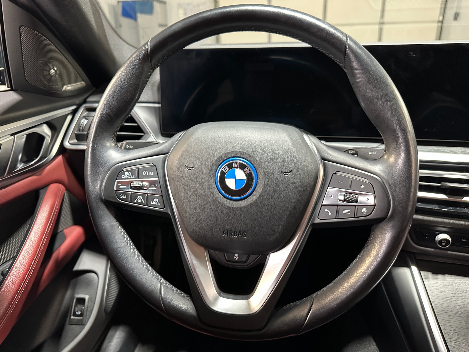 Thumbnail: 2023 BMW i4 - 4