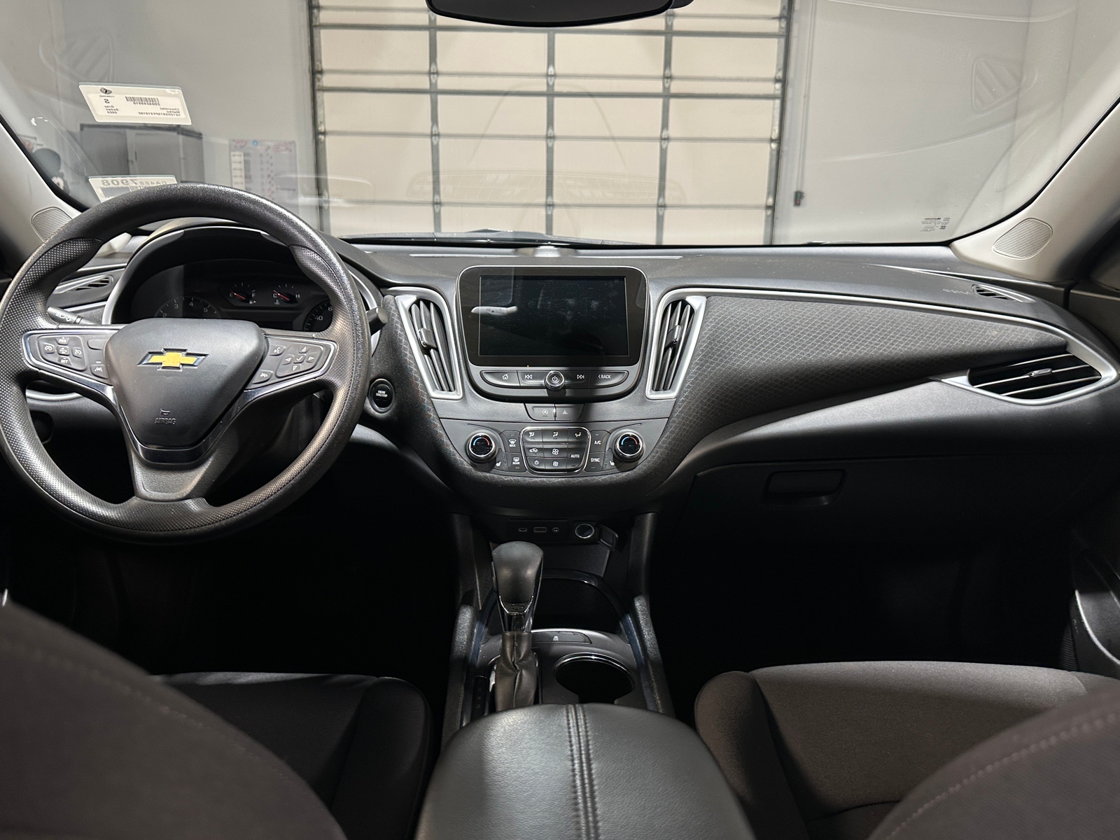 Thumbnail: 2023 Chevrolet Malibu - 3