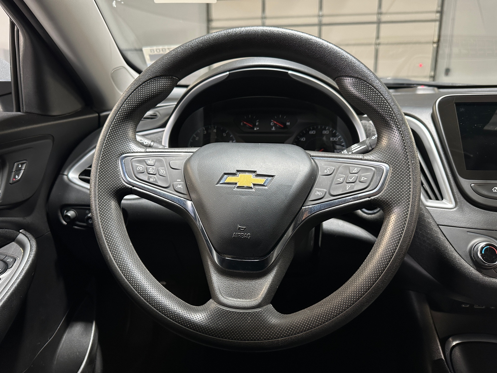 Thumbnail: 2023 Chevrolet Malibu - 5