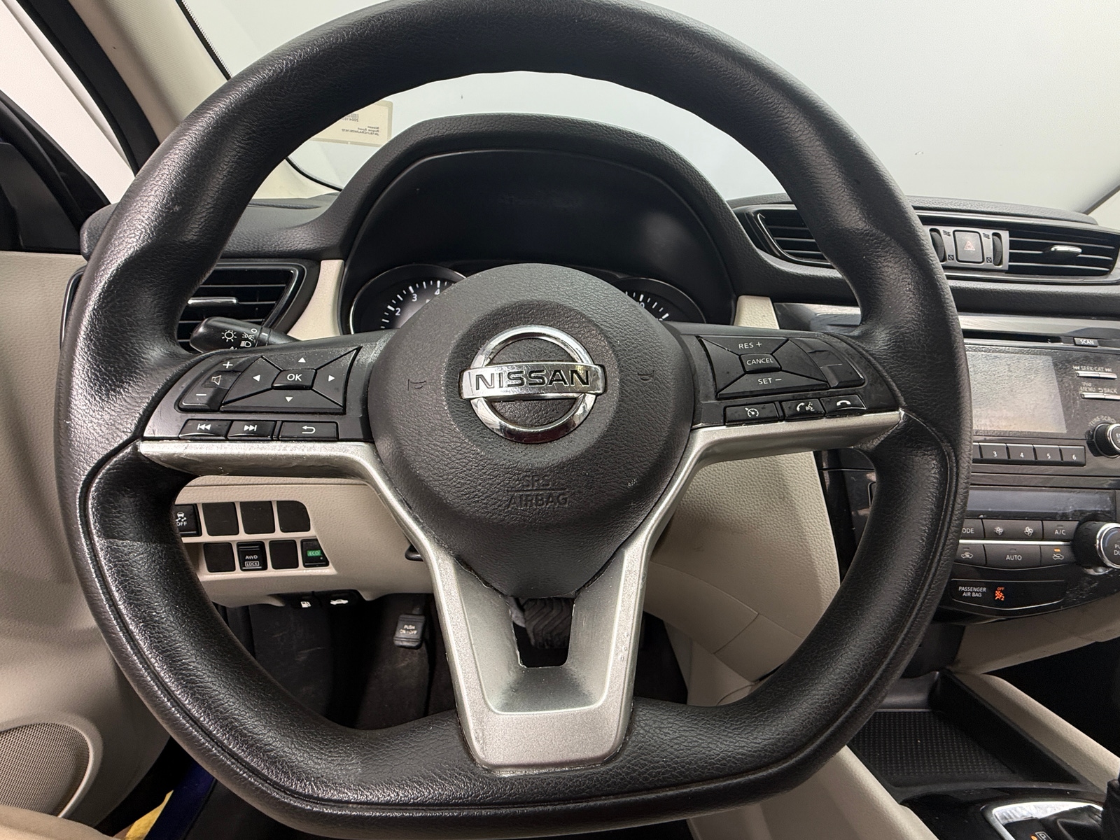 Thumbnail: 2018 Nissan Rogue Sport - 5