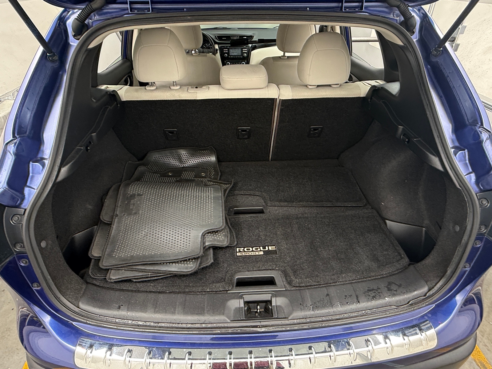 Thumbnail: 2018 Nissan Rogue Sport - 7