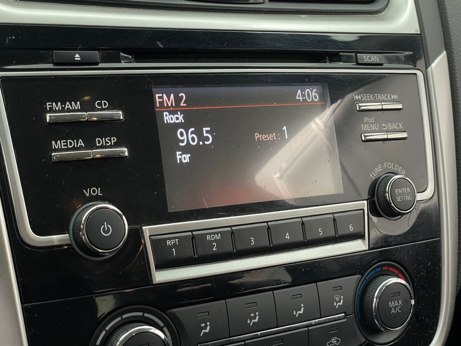 Thumbnail: 2018 Nissan Altima - 4