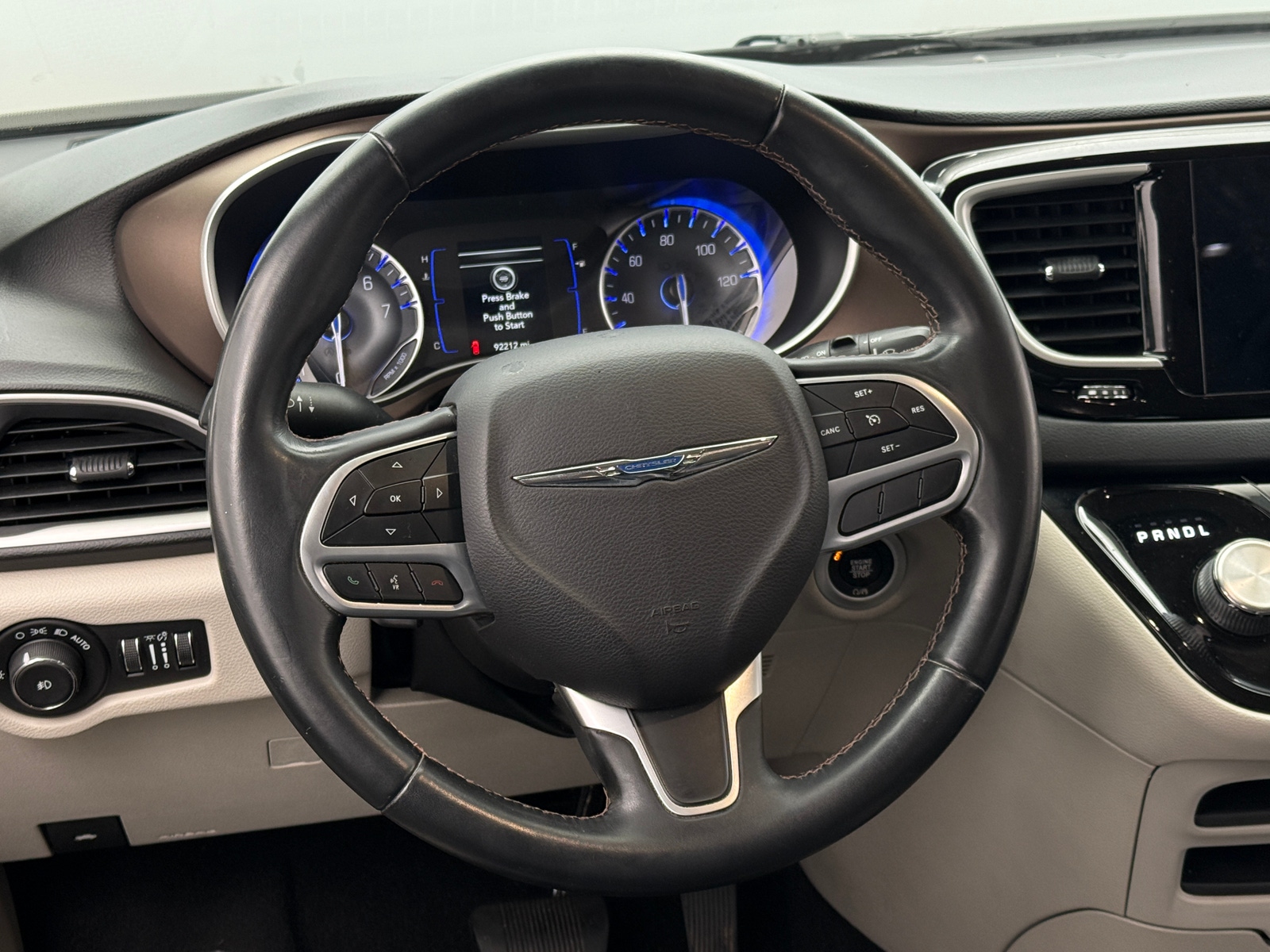 Thumbnail: 2018 Chrysler Pacifica - 4