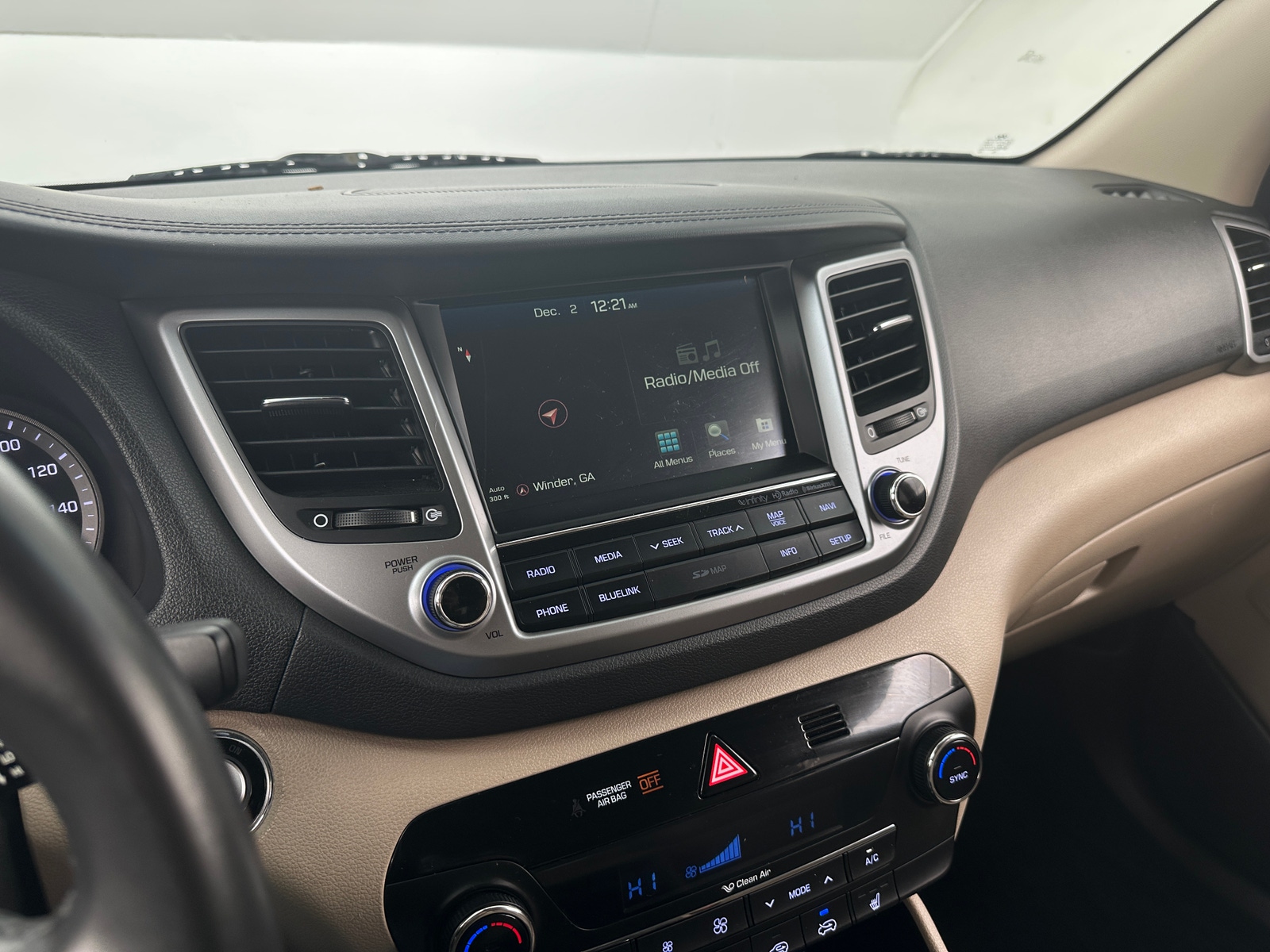 Thumbnail: 2017 Hyundai Tucson - 3