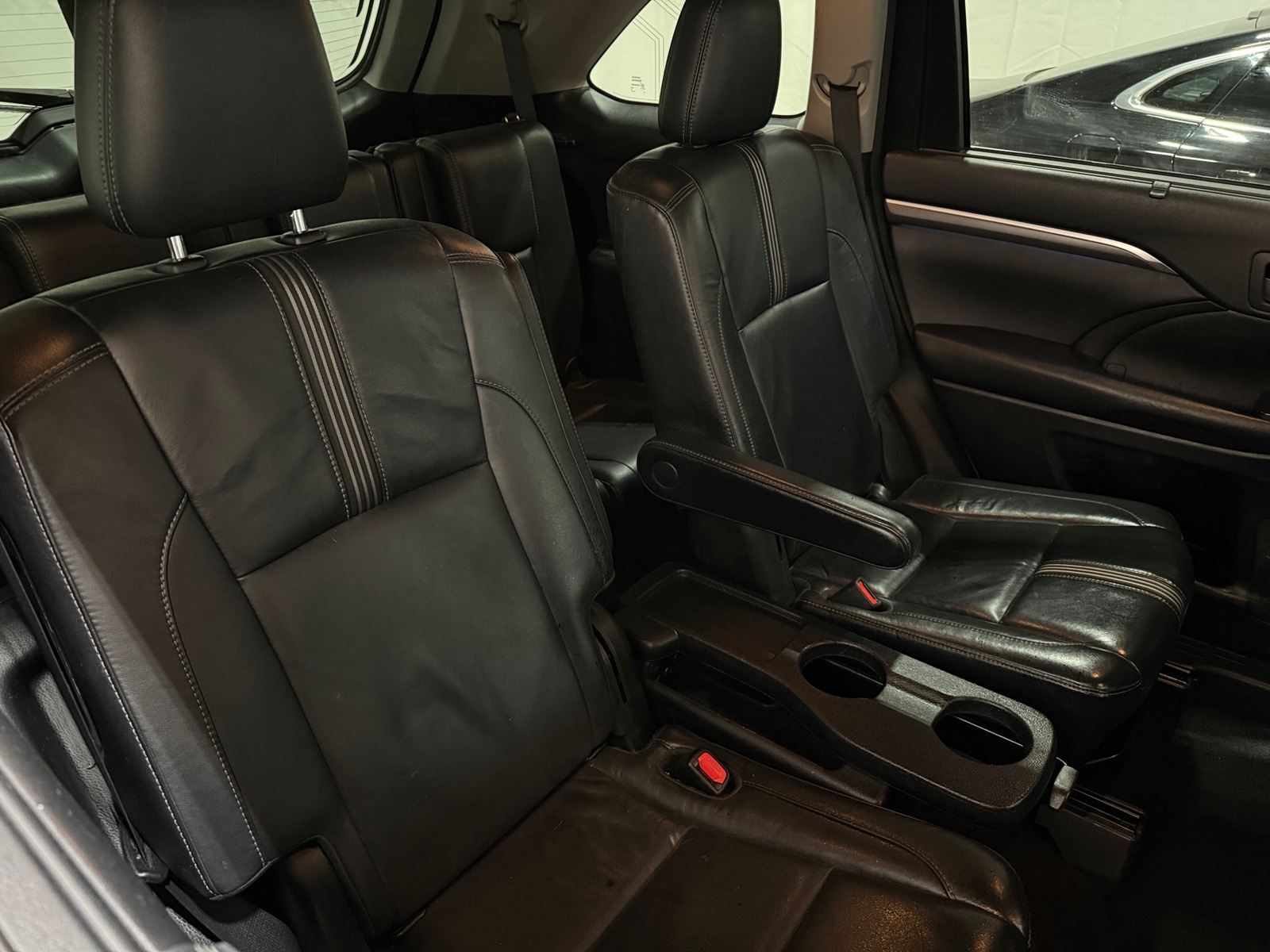 Thumbnail: 2017 Toyota Highlander - 5