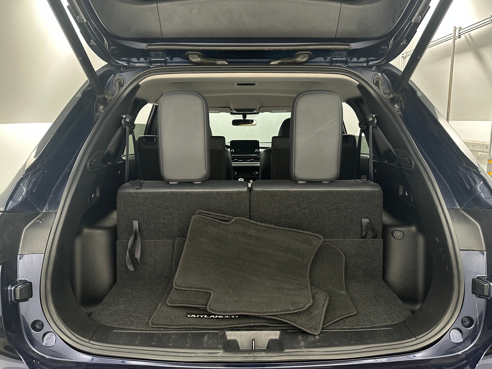 Thumbnail: 2024 Mitsubishi Outlander - 7