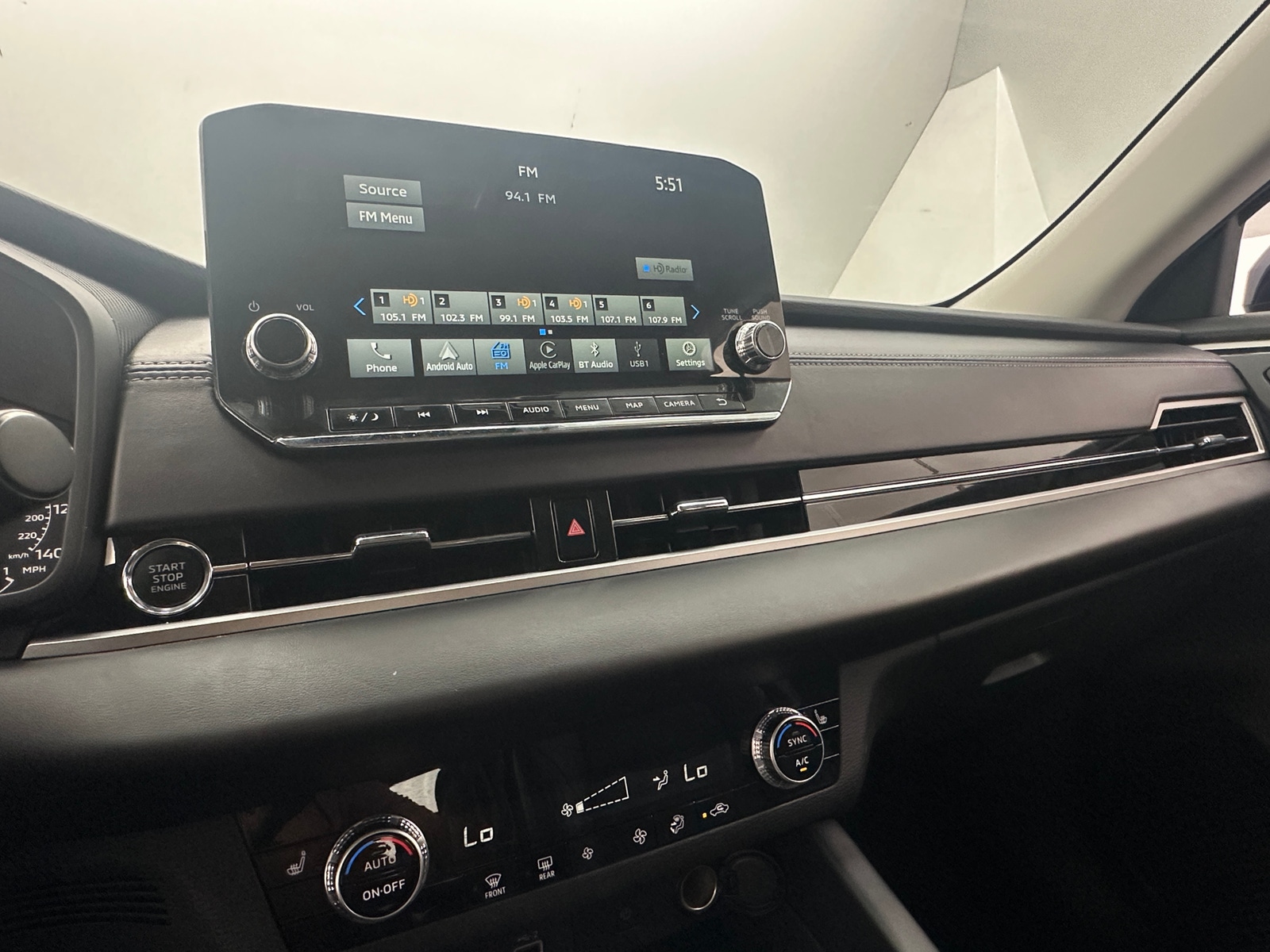 Thumbnail: 2024 Mitsubishi Outlander - 4