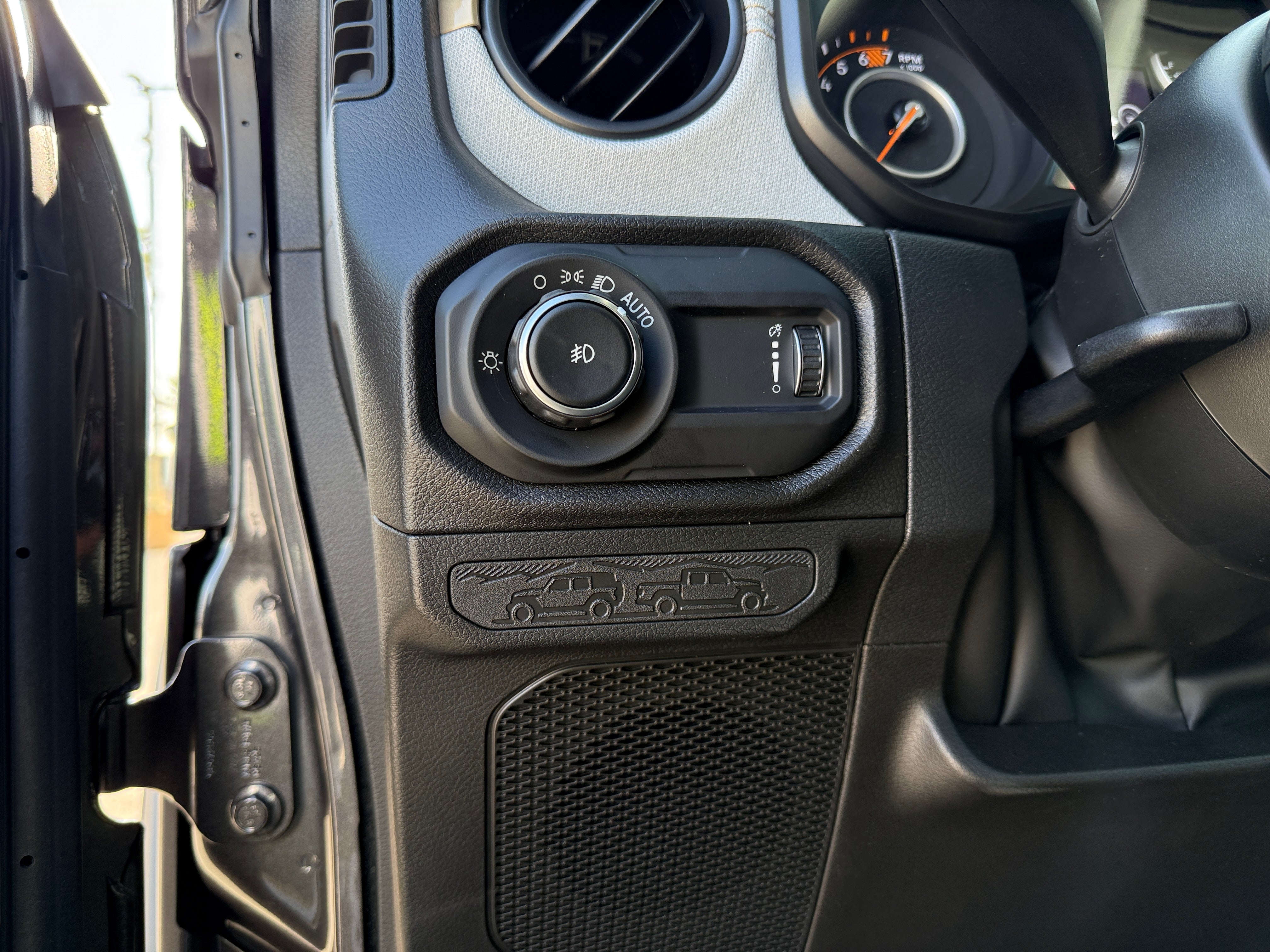 2026 Jeep Wrangler 2-Door Willys - Photo 11