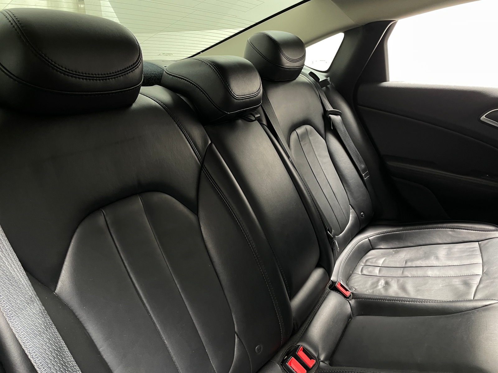 Thumbnail: 2015 Chrysler 200 - 5