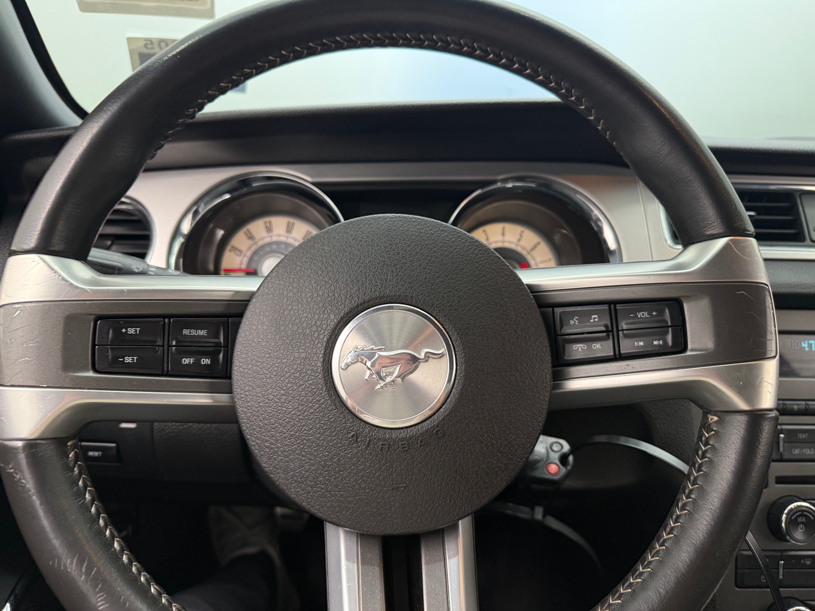 Thumbnail: 2010 Ford Mustang - 3