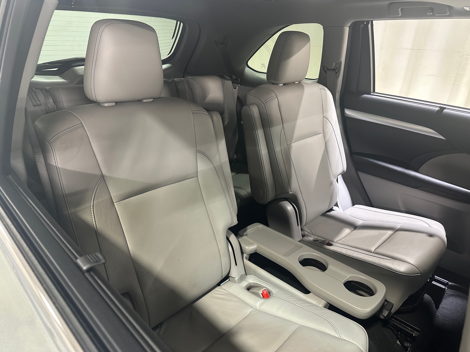 Thumbnail: 2017 Toyota Highlander - 5