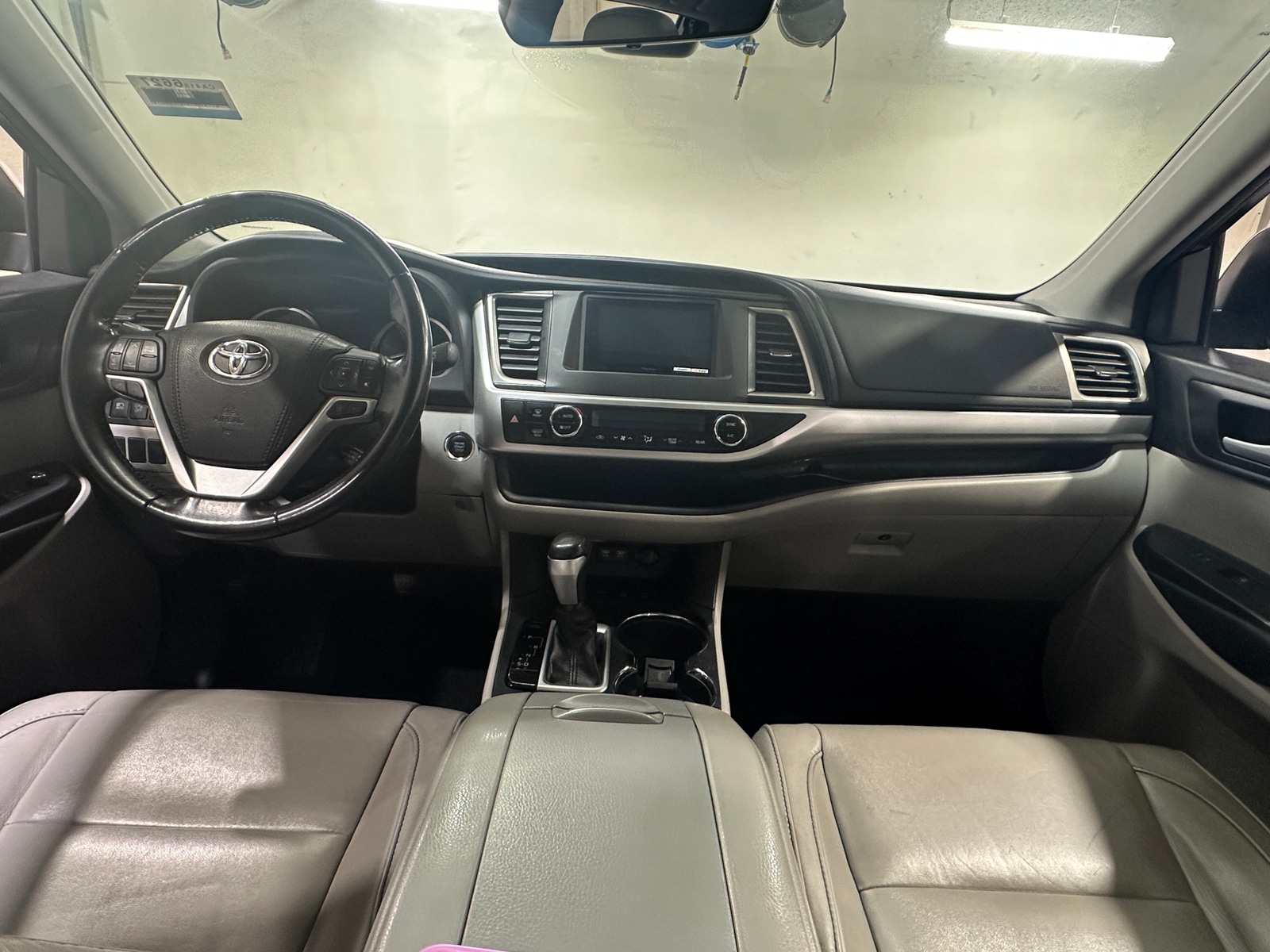 Thumbnail: 2017 Toyota Highlander - 2